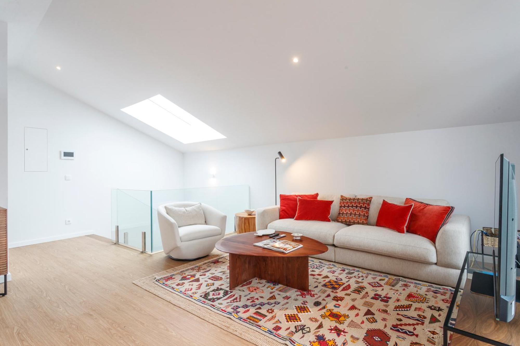 Center Luxury Triplex Villa